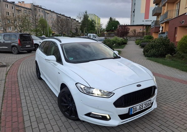 Ford Mondeo cena 58000 przebieg: 199000, rok produkcji 2017 z Wałbrzych małe 667